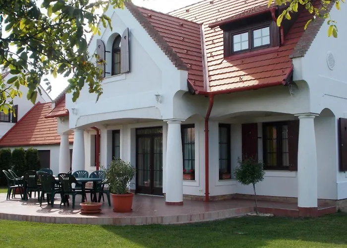 Casa de hóspedes Hétkanyar 4*