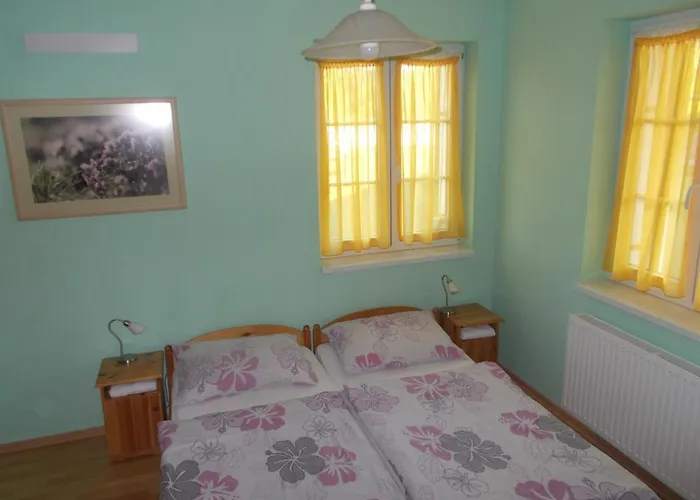 Casa de hóspedes Hétkanyar 4*
